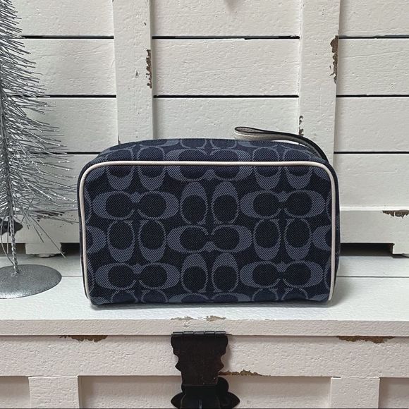Coach Dempsey Large Boxy Cosmetic Case 20 Signature Denim With Coach Patch NWT - Picture 4 of 10